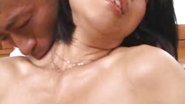 شقراء الفك مع الحمار كبيرة يعطي حبيبها اللسان سكس امهات اجنبي جيدة