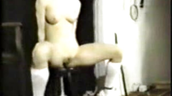 امرأة سمراء قرنية مستساغة مع الثدي الحلو ترغب في أن تضرب من الخلف فلم سكس اجنبى مترجم