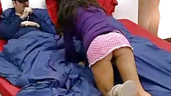 تتمتع Whorish bllerina سكس اجنبي سكس عربي بإعطاء اللسان القوي للنائب