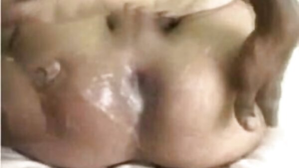 تتمتع الفرخ الحلو ذو الشعر الغراب سكس اجنبي محارم امهات مع الزر الكبير بممارسة الجنس مع زوجها
