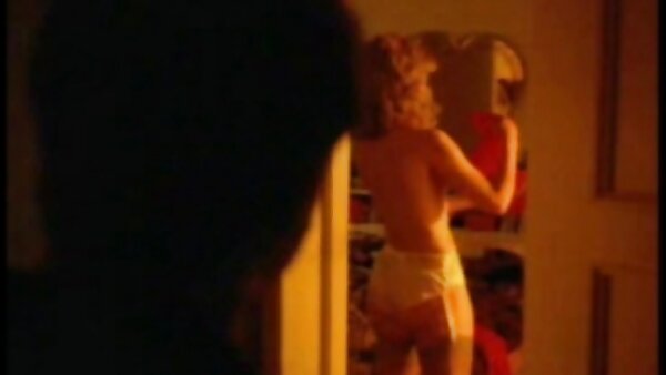 أخذ نفسا افلام سكس اجنبى مترجمة عربى سمراء فاتنة ميكايلا إيزيزو fingerfucks على السلالم
