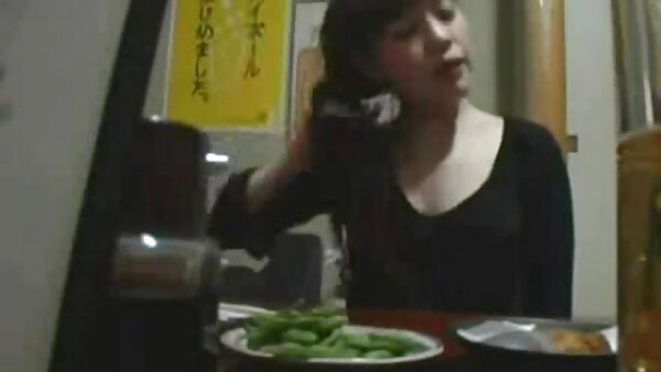 مغرية اليابانية مجرفة نانا كونيمي يحصل بوسها شعر مدغدغ سكس محارم اجنبي مع الهزاز