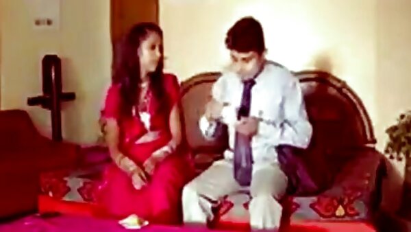 الكلبة القذرة ذات الأرجل سكس اجنبي مترجم مشاهده الطويلة تمتص النقانق الكبيرة من عشيقها الوحشي