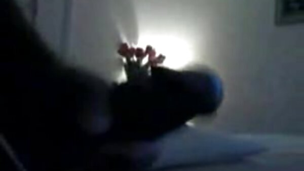 متشرد الرأس الأشقر مفلس يحصل على مواقع سكس اجنبي مترجم موقف هزلي جميل مطروق في حديقة المطبخ