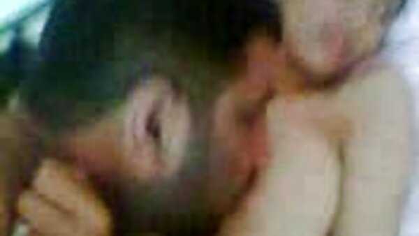 كتكوت ذات شعر أشقر مع احدث افلام سكس اجنبي بوم لطيف يطرح المتأنق الأبيض ليمارس الجنس مع ثقوبها